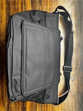 New Bag Black Insulated Cooler Lunch Bag Portable Travel Work Messenger